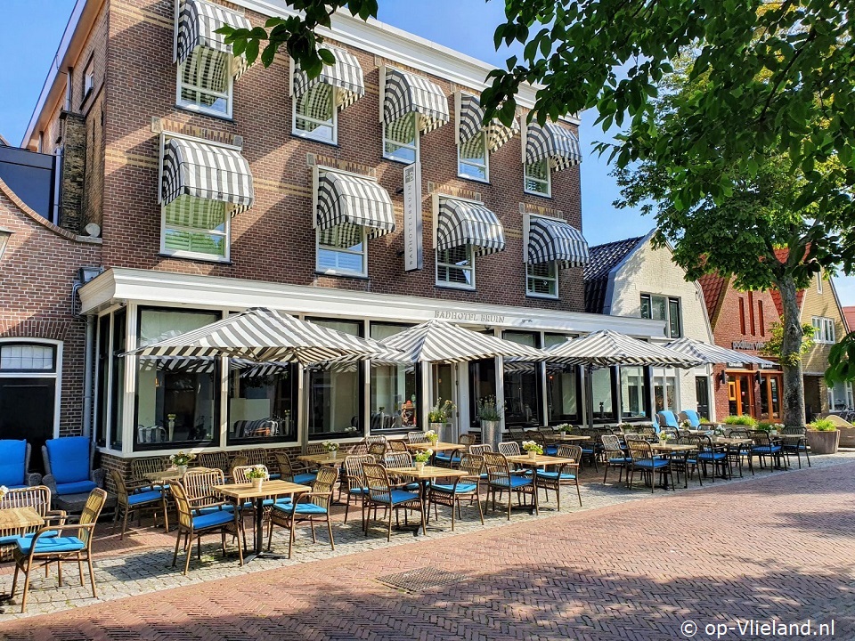 Appartement in Badhotel Bruin met terras, Ebbe und Flut auf Vlieland